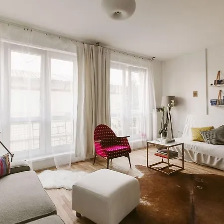 Stylish Studio Downtown *